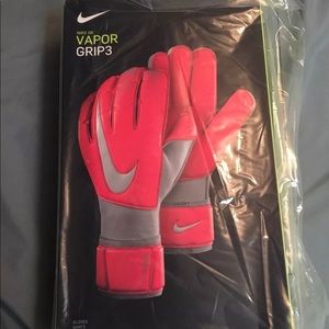 Nike Vapor Grip 3 Goalkeeper Gloves Size 7/8
